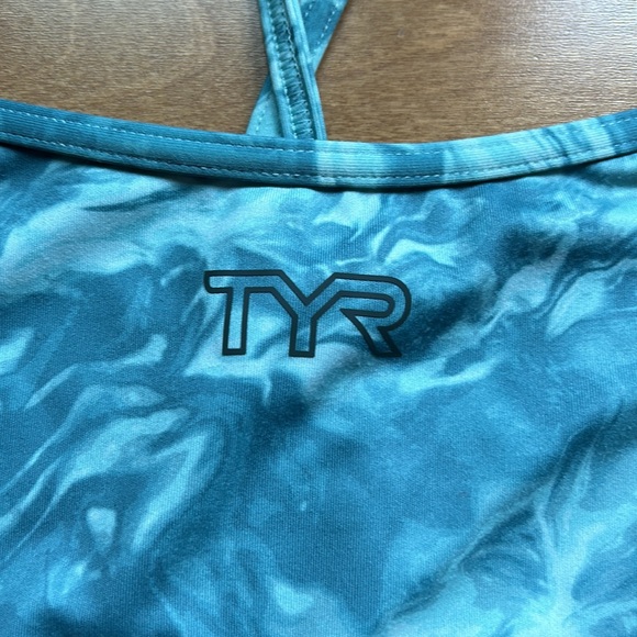 TYR Sports Bra - Picture 2 of 5